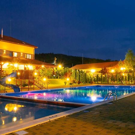 Aqua Party Hotel Viktóriaváros Kültér fotó